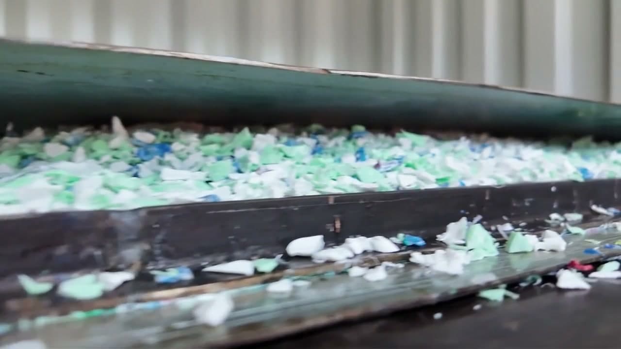 Process — Melting plastic into sheets
