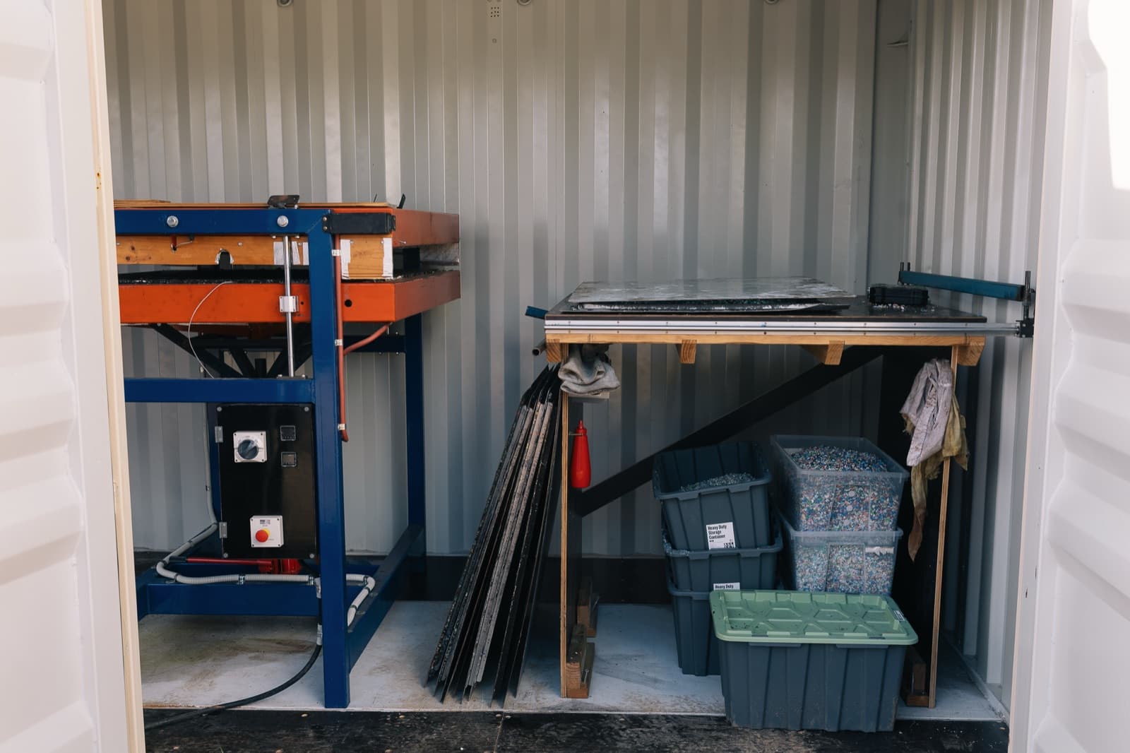 Heat press container