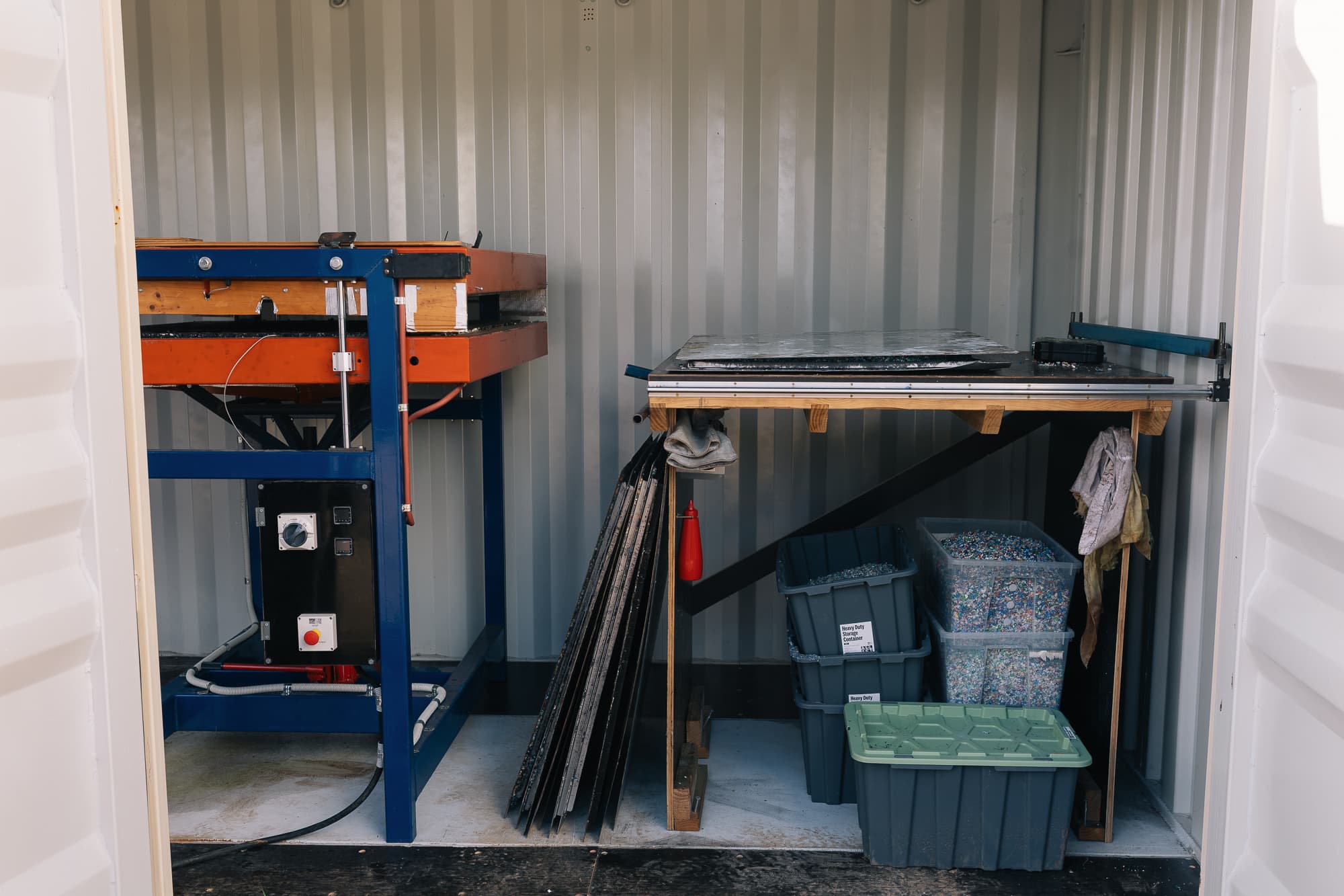 Heat press container